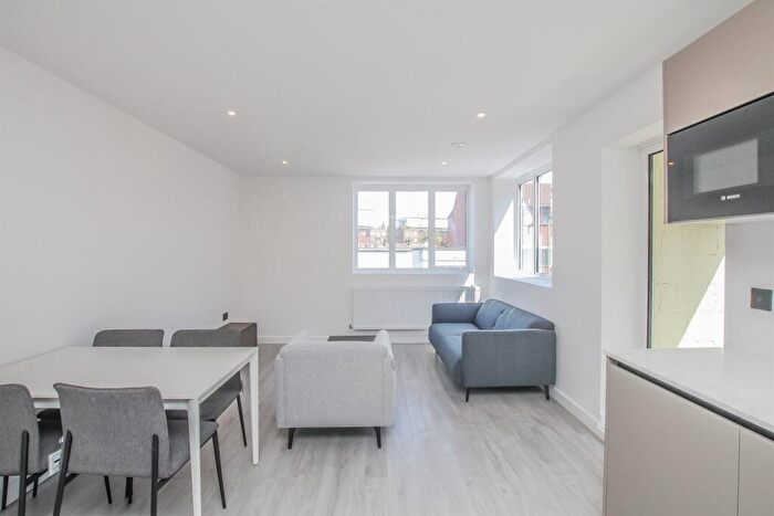 2 Bedroom Flat To Rent In Church Road, Hendon, NW4