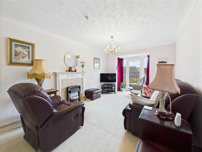 1 Bedroom Apartment For Sale In Ashdown Court, Cromer, NR27