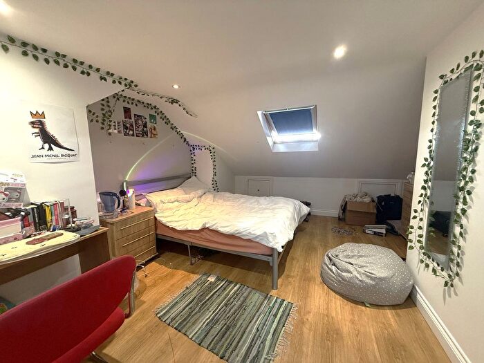 4 Bedroom Terraced House To Rent In Grange Avenue, Reading, RG6