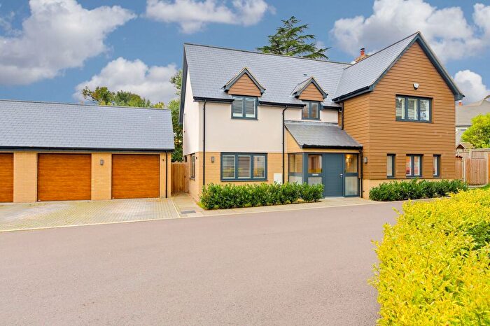 4 Bedroom Detached House For Sale In Cherry Tree Gardens, Hitchin, SG4
