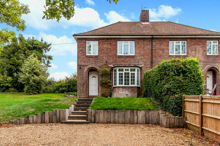 3 Bedroom Semi-Detached House To Rent In Crawley, Winchester, SO21