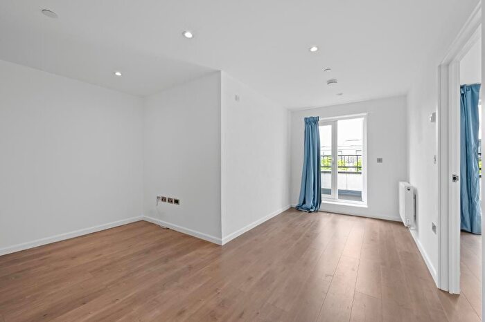 1 Bedroom Flat To Rent In Vision House, Kingston Road, Wimbledon Chase, SW20