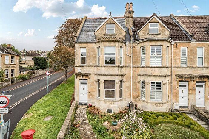 5 Bedroom End Of Terrace House For Sale In Newbridge Road, Bath, BA1