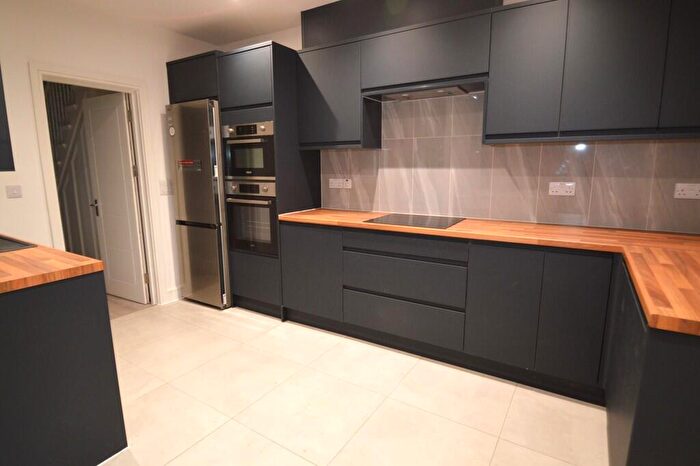 5 Bedroom Terraced House To Rent In Bebbington Road, London, SE18