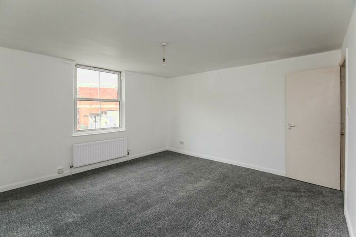 2 Bedroom Flat To Rent In Peckham Park Road, Peckham, SE15