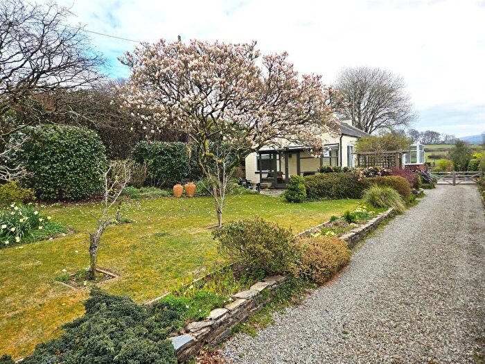 2 Bedroom Detached Bungalow For Sale In Gratton Lane, Yelverton, PL20