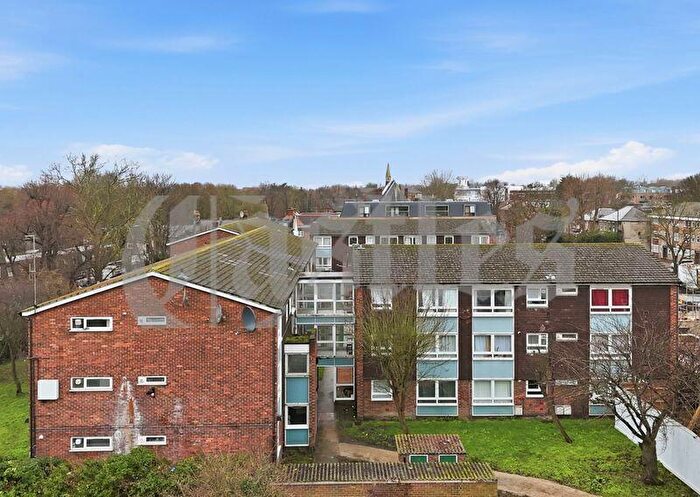 2 Bedroom Flat For Sale In Baldewynne Court, Tottenham, N17