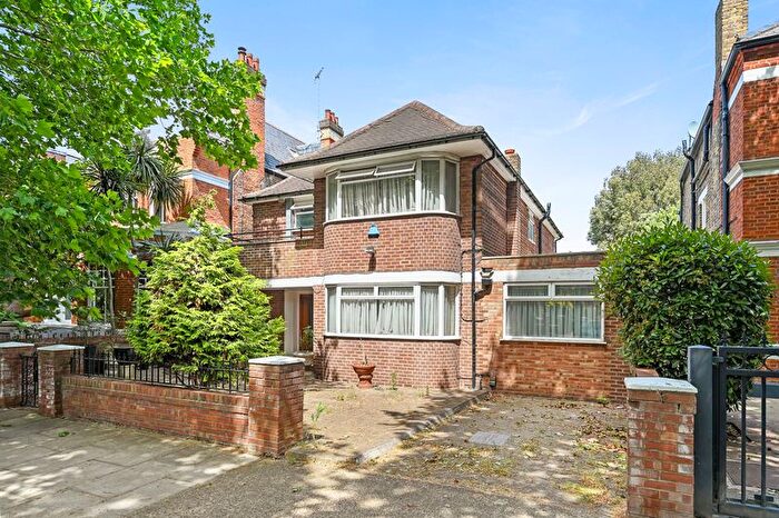 5 Bedroom Detached House For Sale In Barrowgate Road, Chiswick, W4