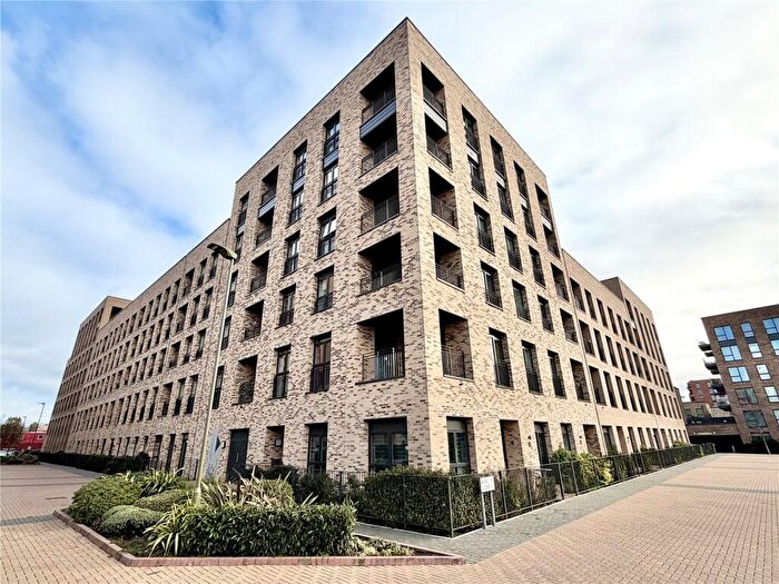 2 Bedroom Flat To Rent In Grevillea House, NW9