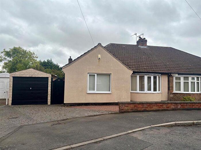 3 Bedroom Semi-Detached Bungalow For Sale In Radnor Drive, Shepshed, LE12