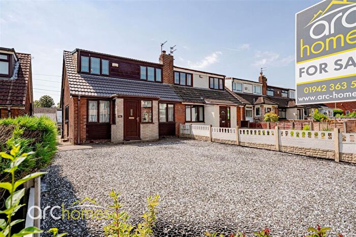 2 Bedroom Semi-Detached House For Sale In Wigan Road, Atherton, Manchester, M46