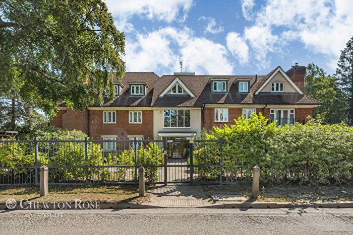 2 Bedroom Apartment For Sale In St Georges Lane, Ascot, SL5