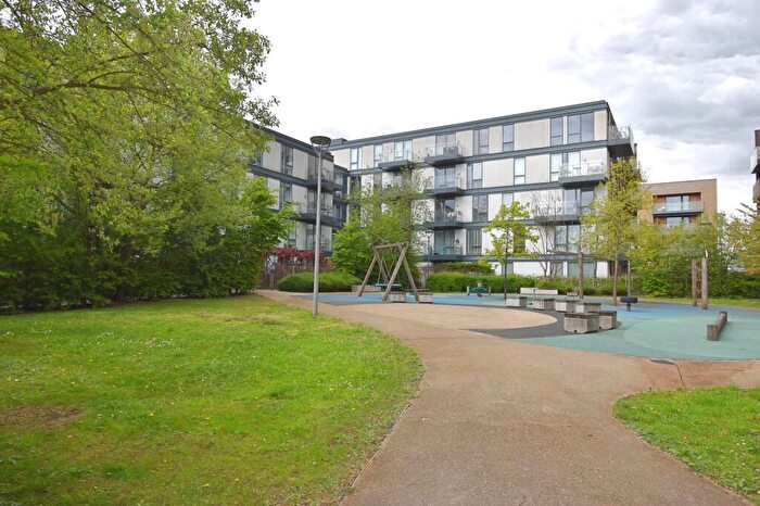 2 Bedroom Flat For Sale In Jacks Farm Way, Highams Park, London., E4