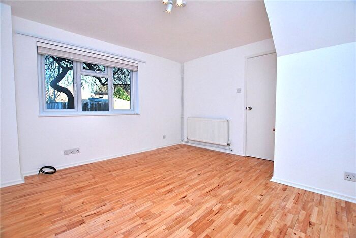 1 Bedroom End Of Terrace House To Rent In Ashbury Crescent, Guildford, Surrey, GU4