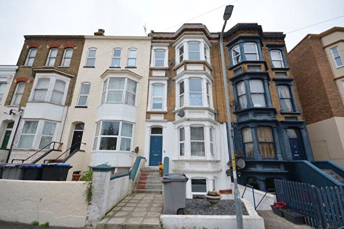 2 Bedroom Flat To Rent In Godwin Road, Margate, CT9