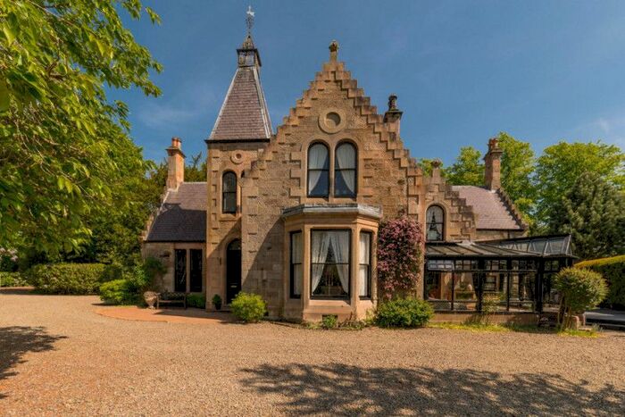 4 Bedroom Detached House For Sale In Millfield, Garrion Bridge, Clyde Valley, Lanarkshire, ML2