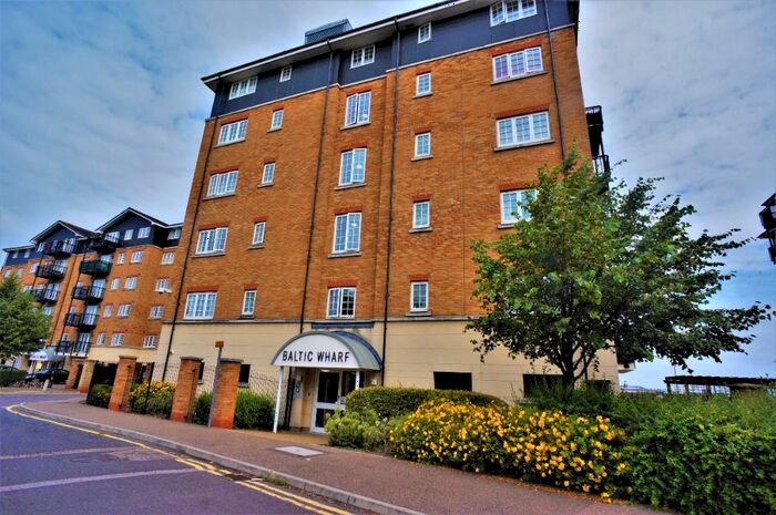 2 Bedroom Flat To Rent In Baltic Wharf, Clifton Marine Parade, Gravesend, Kent, DA11
