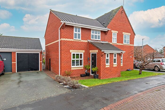 3 Bedroom Semi-Detached House For Sale In Manna Drive, Elton, Chester, CH2