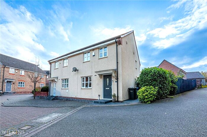 3 Bedroom Semi-Detached House For Sale In Gowan Close, Tamworth, Staffordshire, B77