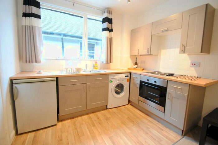 1 Bedroom Flat To Rent In Pinelands, BH1