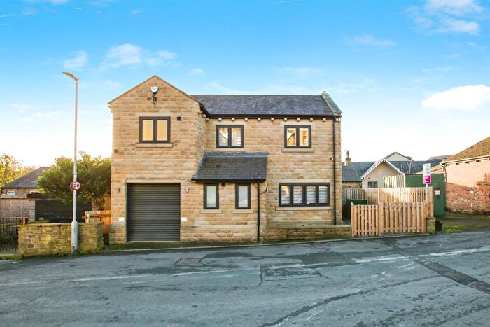 3 Bedroom Detached House For Sale In Clay House Lane, Greetland, Halifax, HX4
