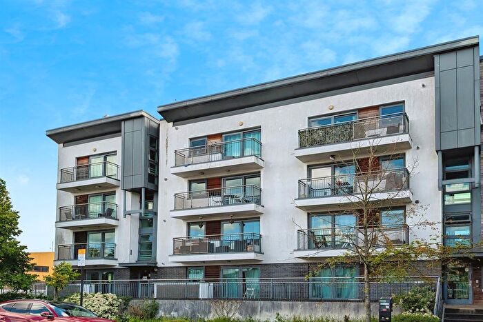 2 Bedroom Flat To Rent In Chapel Road, SO14