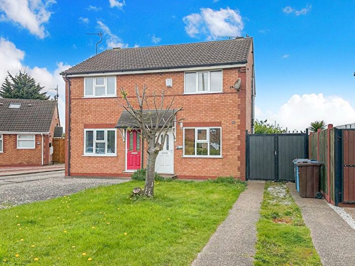 2 Bedroom Semi Detached House For Sale In Foredyke Avenue, Hull, HU7