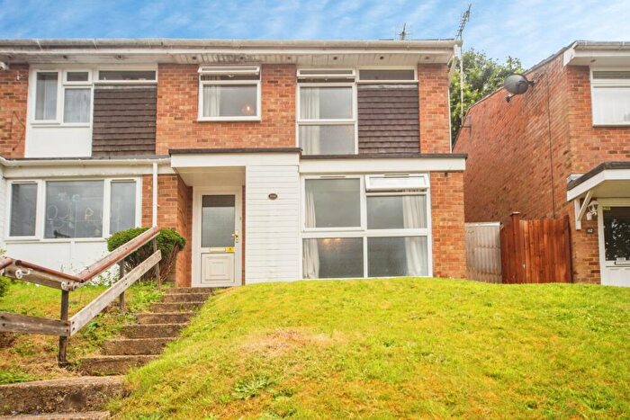 3 Bedroom Semi-Detached House For Sale In Oakwood Drive, Southampton, Hampshire, SO16