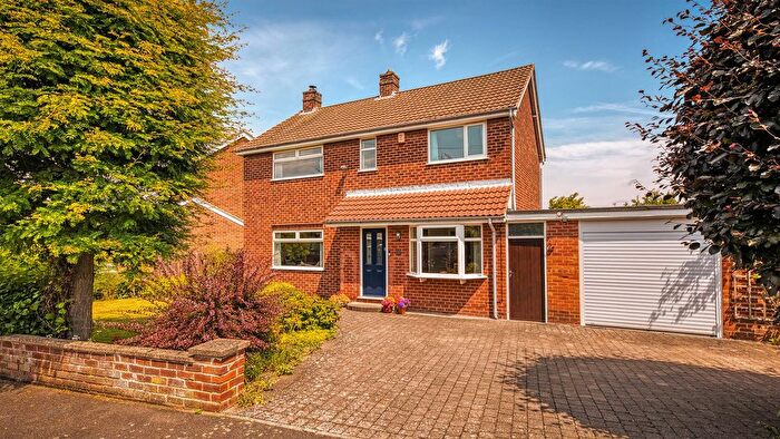 4 Bedroom Detached House For Sale In Chestnut Avenue, Mickleover, Derby, DE3