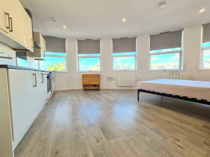 Flat To Rent In Pavilion Chambers, South Street, St. Neots, PE19