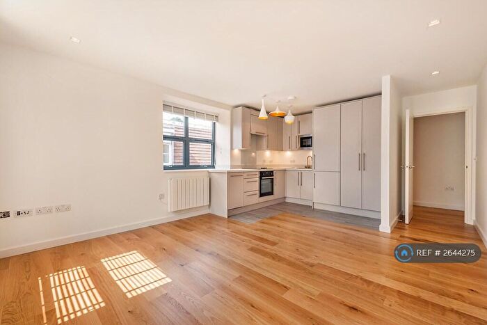 1 Bedroom Flat To Rent In West House, Haslemere, GU27