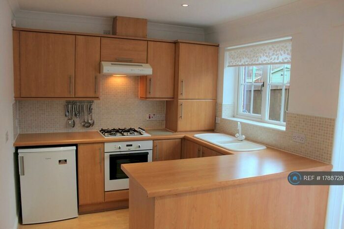 2 Bedroom Terraced House To Rent In Newmilns Gardens, Blantyre, G72