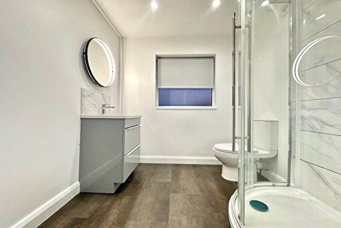 3 Bedroom Flat To Rent In Woodwells Road, Birmingham, B8