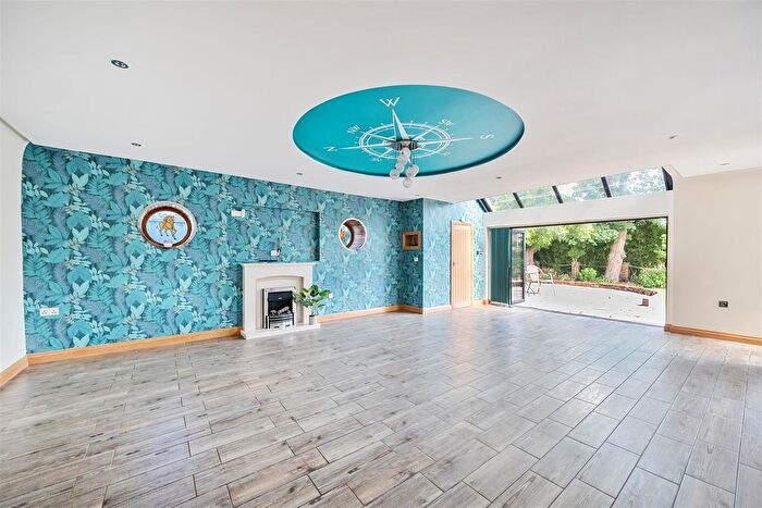 3 Bedroom End Of Terrace House For Sale In Redbridge Farm, Dolmans Hill, Lytchett Matravers, BH16