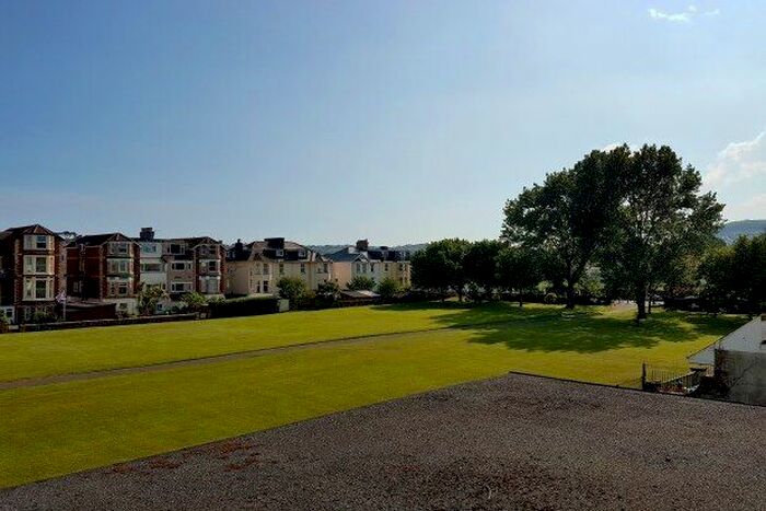 2 Bedroom Flat To Rent In - Torbay Road, Paignton, TQ4