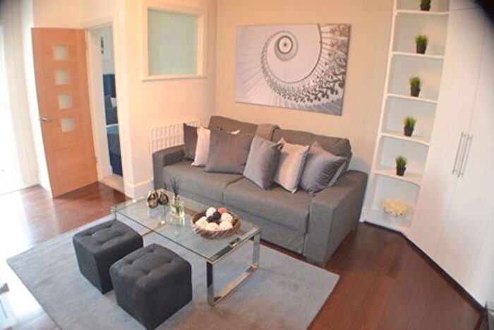 Studio To Rent In Garden Road, London, NW8