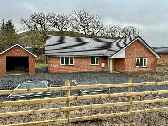 3 Bedroom Bungalow For Sale In Cae Bryncoch, Llanbrynmair, Powys, SY19