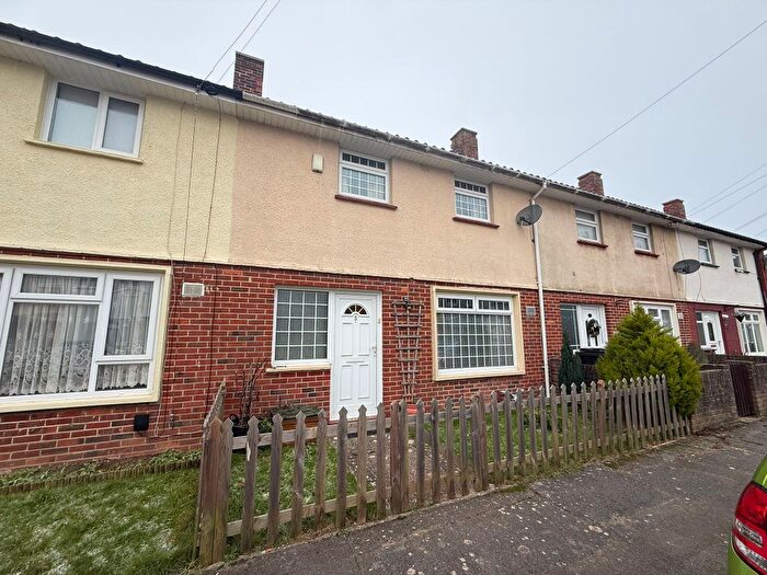 2 Bedroom Property To Rent In Cameron Close, Gosport, PO13