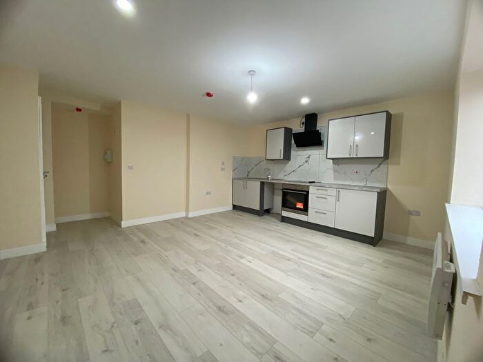1 Bedroom Flat To Rent In Knifesmithgate, Chesterfield, S40