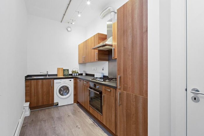 2 Bedroom Apartment To Rent In Ability Plaza, Dalston London, E8