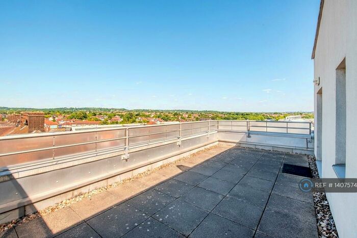 1 Bedroom Flat To Rent In Centurion House, Edgware, HA8