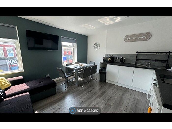4 Bedroom Flat To Rent In Belmont Avenue, Blackpool, FY1
