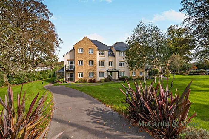 2 Bedroom Apartment For Sale In Holmcroft Court, Charlton Road, Shepton Mallet, BA4