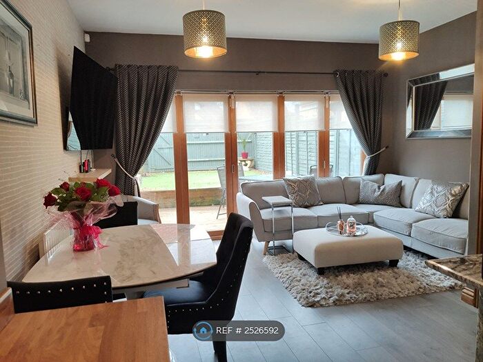 4 Bedroom Semi-Detached House To Rent In Rowditch Furlong, Redhouse Park, Milton Keynes, MK14