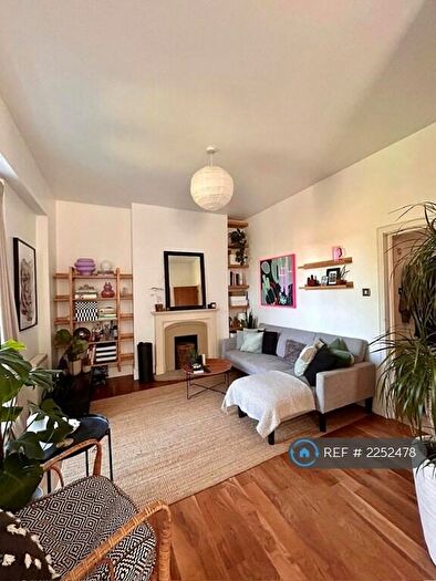 2 Bedroom Flat To Rent In London, London, N7