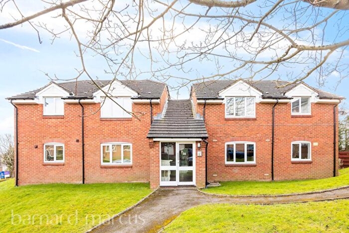 Apartment To Rent In Hunting Gate Drive, Chessington, KT9