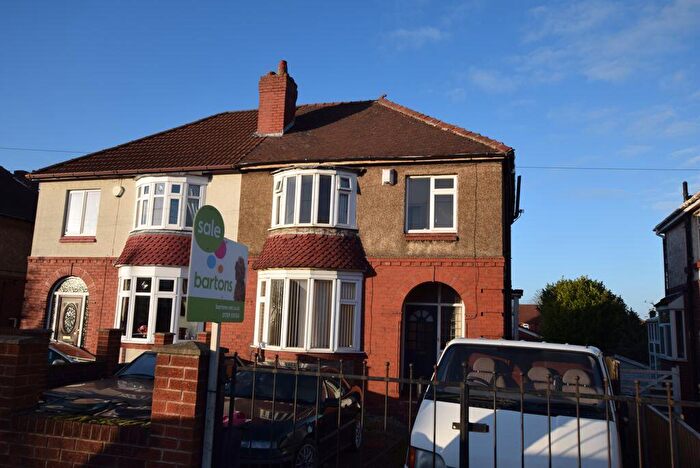 3 Bedroom Semi-Detached House For Sale In Wickersley Road, Herringthorpe, S60