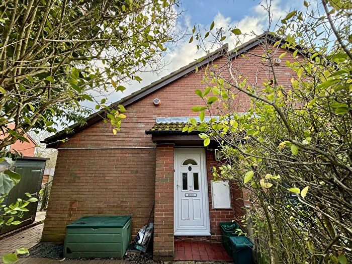 1 Bedroom Studio To Rent In Blackdown Way, Thatcham, RG19