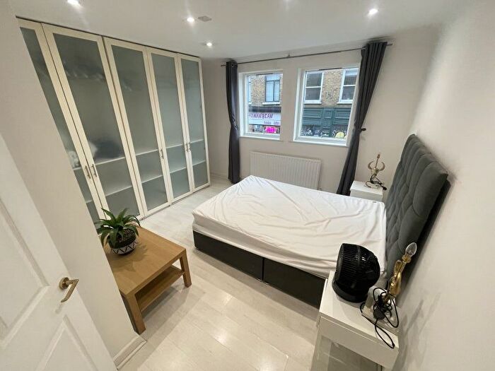 2 Bedroom Flat To Rent In Sclater Street, Aldgate, E1