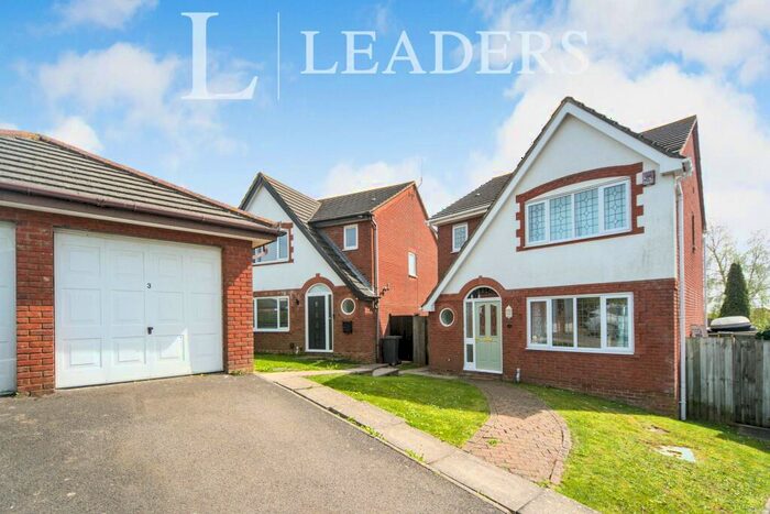 3 Bedroom Detached House To Rent In Beaulieu Drive, BN24